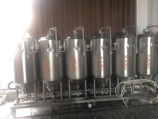 ราคาดี 316L Stainless Steel Beer Fermenter , Ss Brewing Conical Fermenter With Jacket ออนไลน์